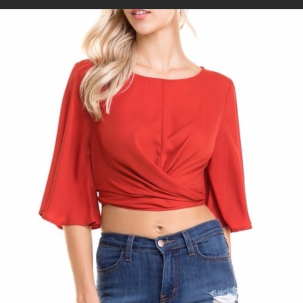 NWT Super Cute Criss Cross Crop Top!